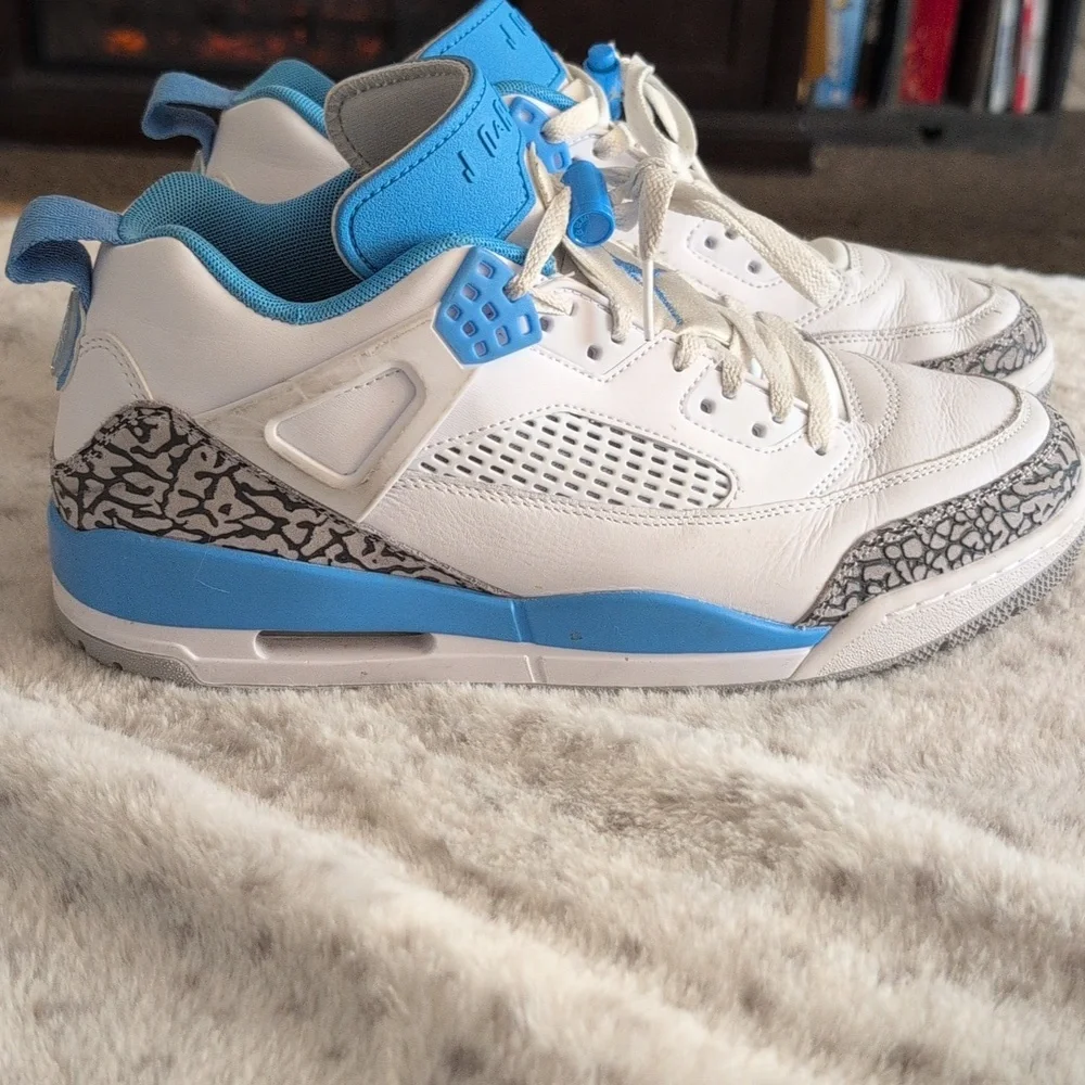 Nike Men’s 10.5 Spizike chapel hill